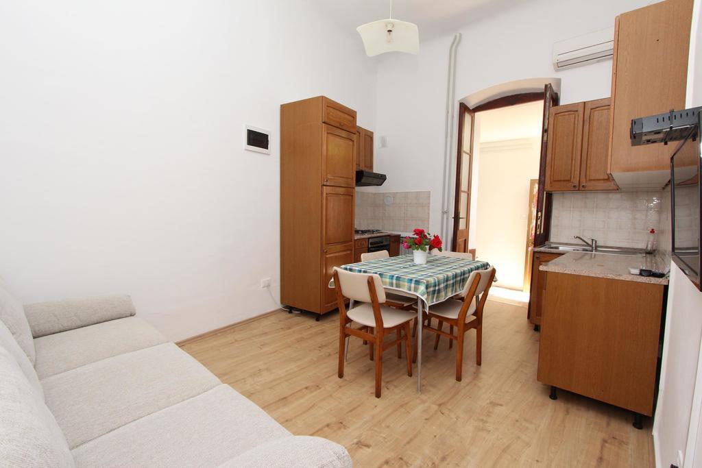 Apartment Riki Rovinj Extérieur photo